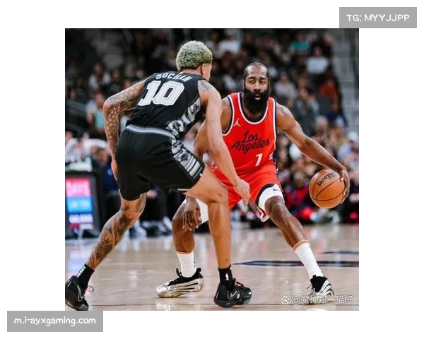 马刺25分逆转快船终结三连胜 文班亚马27+10+4帽展现防守统治力